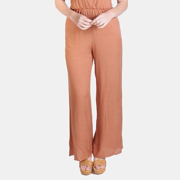 Choker Neck Sleeveless Jumpsuit - Picture 3 of 3